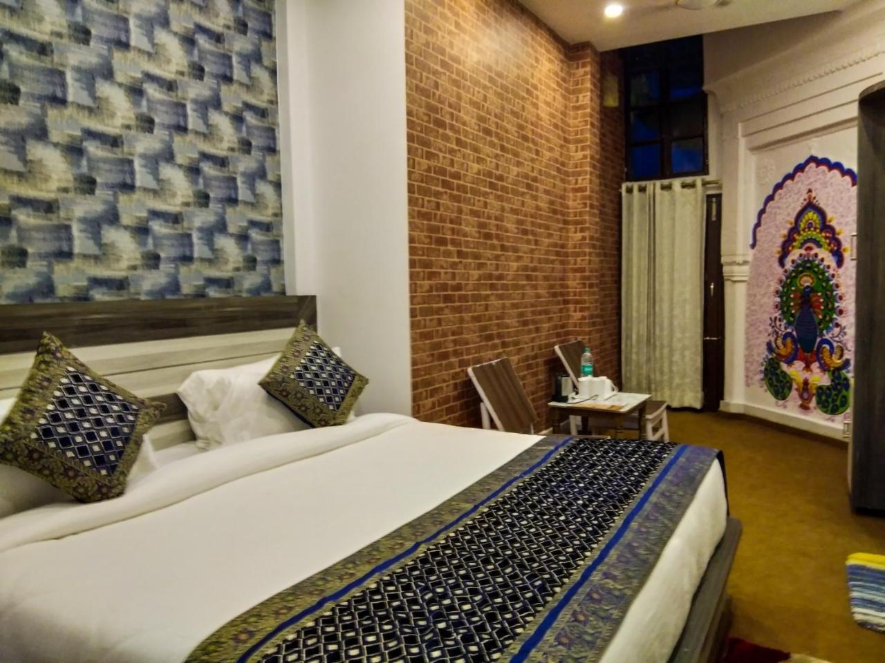 Dwivedi Hotels Hotel Elena Varanasi Exterior foto
