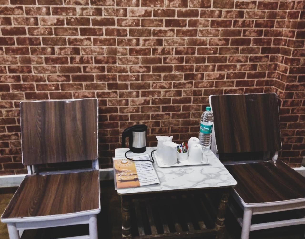 Dwivedi Hotels Hotel Elena Varanasi Exterior foto